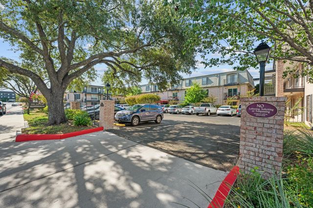 2425 Ashdale DR 29, Austin, TX 78757
