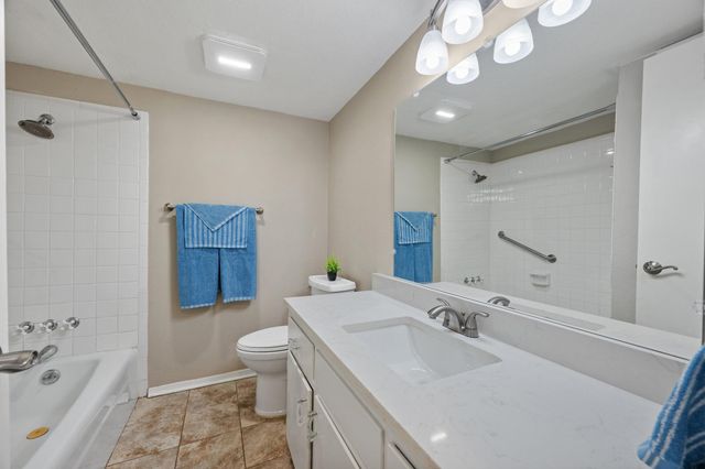 2425 Ashdale DR 29, Austin, TX 78757