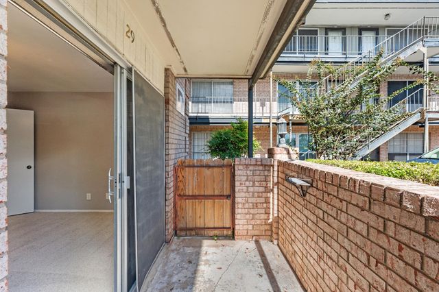 2425 Ashdale DR 29, Austin, TX 78757