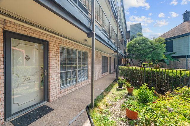 2425 Ashdale DR 29, Austin, TX 78757