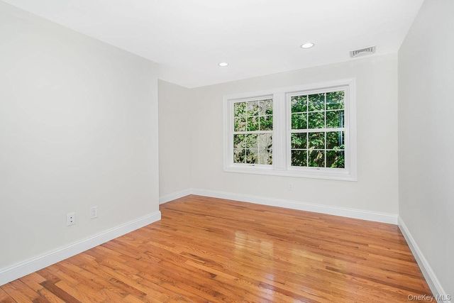 18 Via Trenta Court, Yonkers, NY 10710