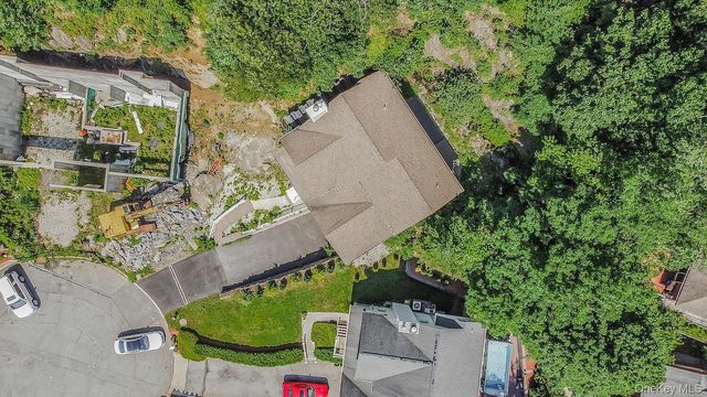 18 Via Trenta Court, Yonkers, NY 10710