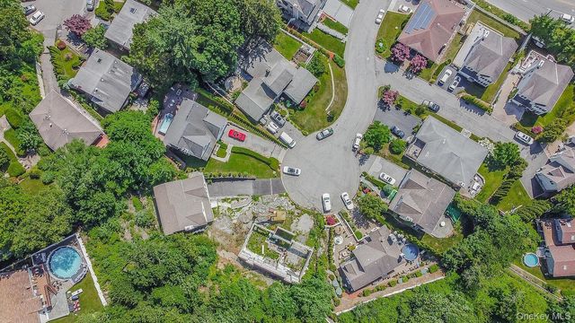 18 Via Trenta Court, Yonkers, NY 10710