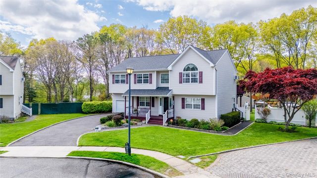 120 Pheasant Circle, Brentwood, NY 11717