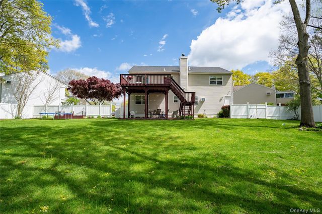 120 Pheasant Circle, Brentwood, NY 11717