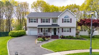 120 Pheasant Circle, Brentwood, NY 11717