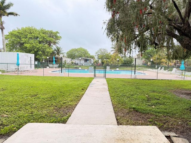 6503 Winfield Blvd 111-D, Margate, FL 33063