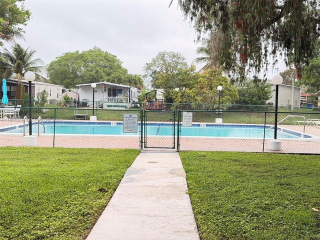 6503 Winfield Blvd 111-D, Margate, FL 33063