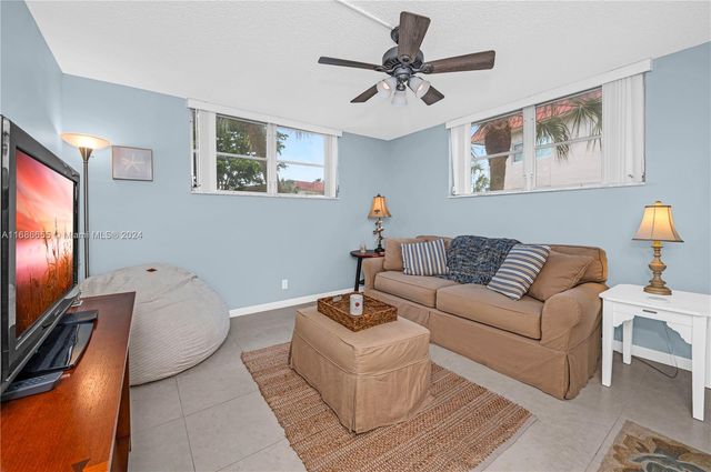 671 S Hollybrook Dr 210, Pembroke Pines, FL 33025