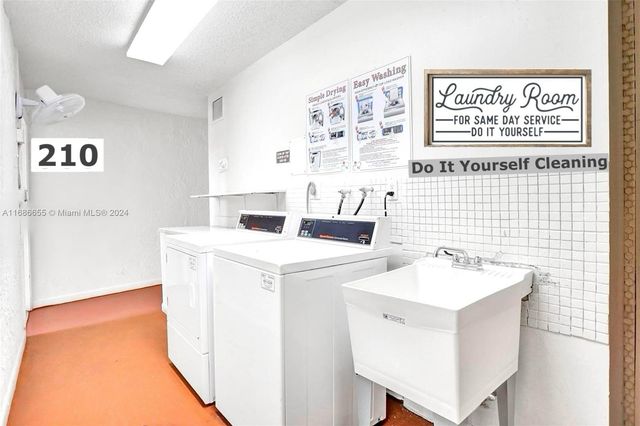 671 S Hollybrook Dr 210, Pembroke Pines, FL 33025