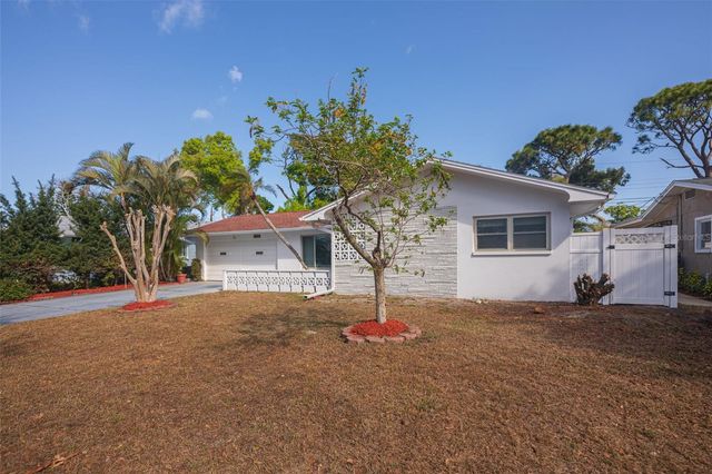 11343 87TH AVENUE, Seminole, FL 33772