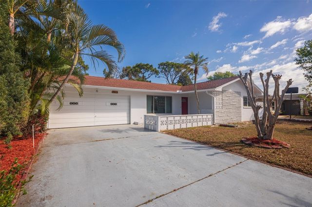 11343 87TH AVENUE, Seminole, FL 33772