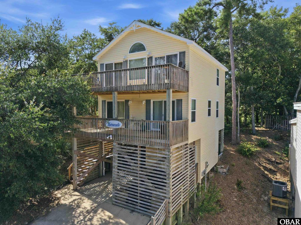 Image 1 of property listing at 313 Sir Chandler Drive Lot 106, Kill Devil Hills, NC 27948