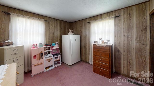 81 Pine Mount Road, Weaverville, NC 28787