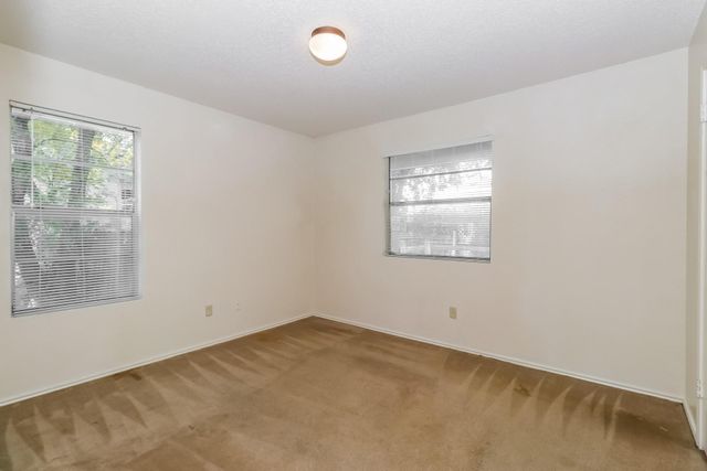1002 Country Aire DR, Round Rock, TX 78664