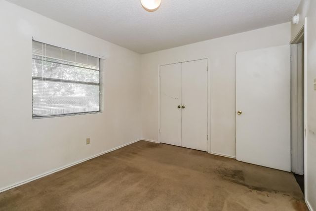 1002 Country Aire DR, Round Rock, TX 78664