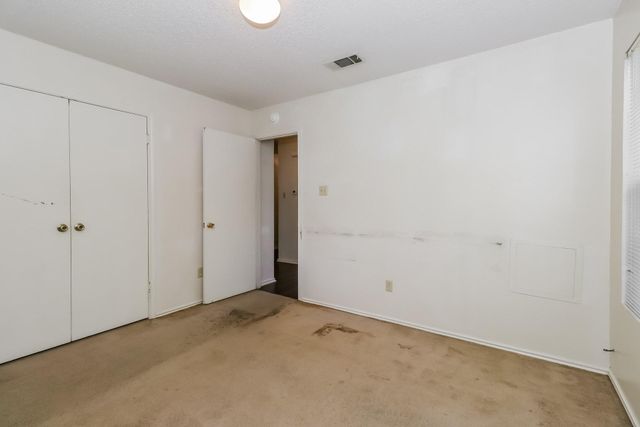 1002 Country Aire DR, Round Rock, TX 78664
