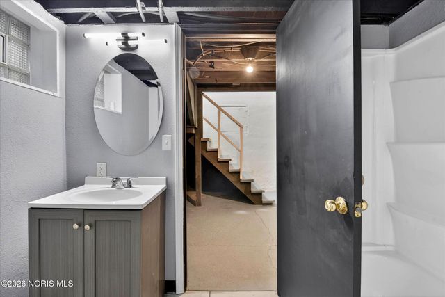 624 Carlton Street, Toledo, OH 43609