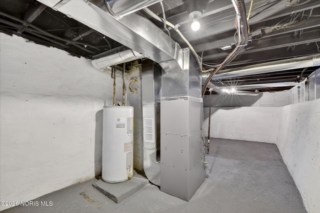 624 Carlton Street, Toledo, OH 43609