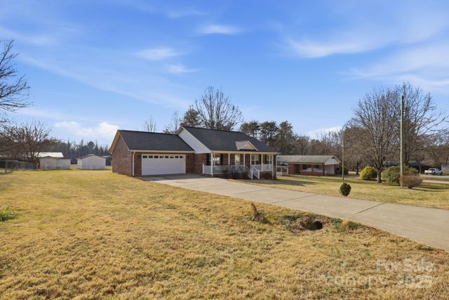 158 Polly Drive, Statesville, NC 28625