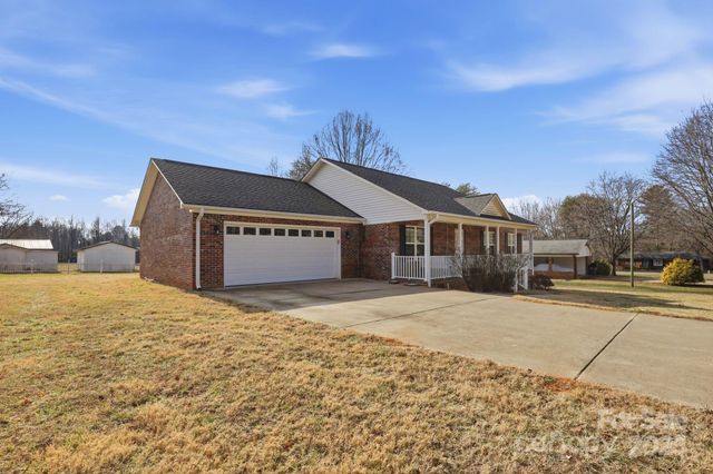 158 Polly Drive, Statesville, NC 28625