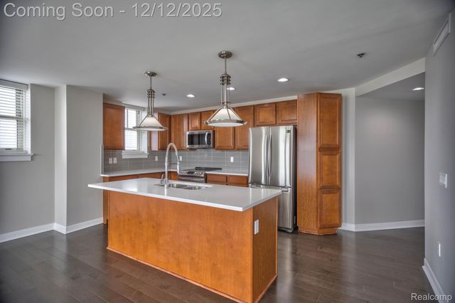 525 W LAFAYETTE Boulevard 18D, Detroit, MI 48226