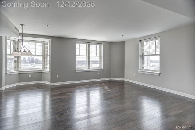 525 W LAFAYETTE Boulevard 18D, Detroit, MI 48226