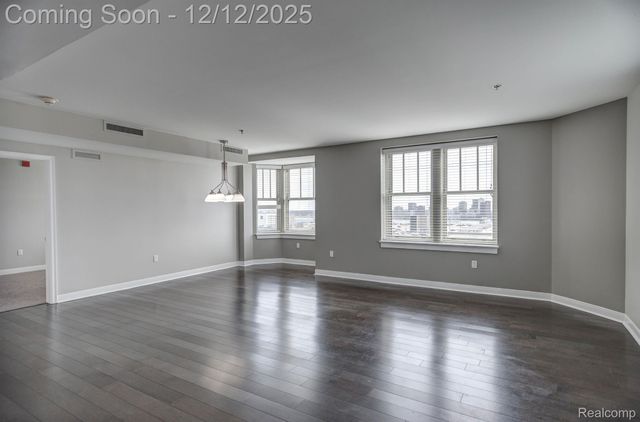 525 W LAFAYETTE Boulevard 18D, Detroit, MI 48226