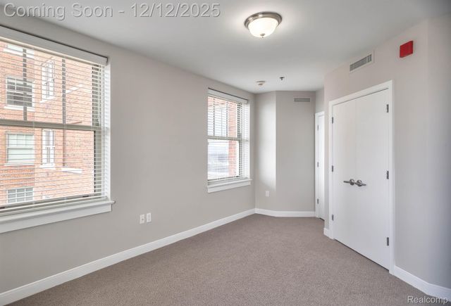 525 W LAFAYETTE Boulevard 18D, Detroit, MI 48226