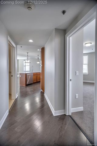 525 W LAFAYETTE Boulevard 18D, Detroit, MI 48226