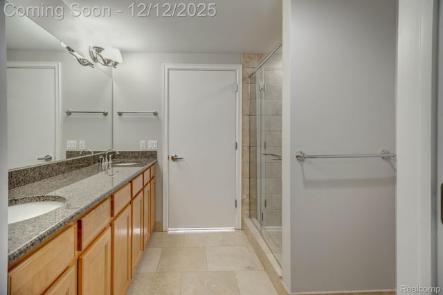 525 W LAFAYETTE Boulevard 18D, Detroit, MI 48226