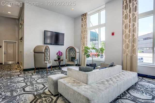525 W LAFAYETTE Boulevard 18D, Detroit, MI 48226