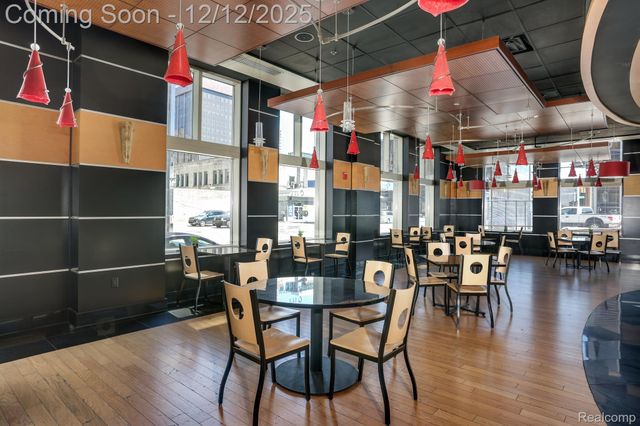 525 W LAFAYETTE Boulevard 18D, Detroit, MI 48226