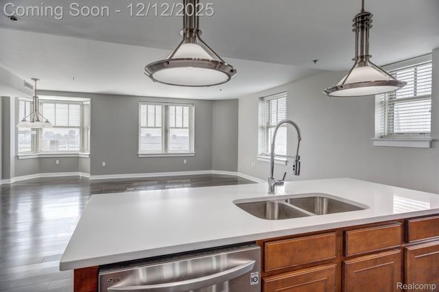 525 W LAFAYETTE Boulevard 18D, Detroit, MI 48226