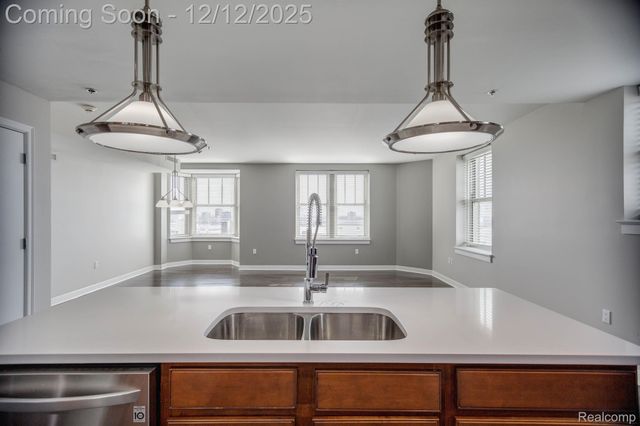 525 W LAFAYETTE Boulevard 18D, Detroit, MI 48226