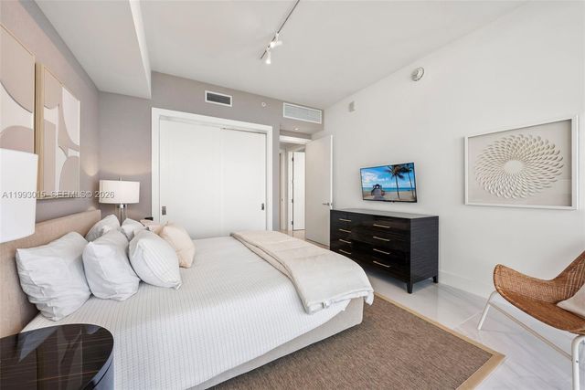 18501 Collins Ave 2504, Sunny Isles Beach, FL 33160