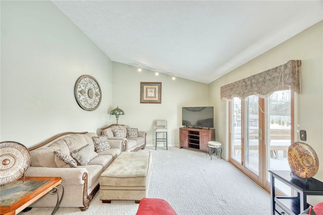 629 Guinevere Drive, Greece, NY 14626