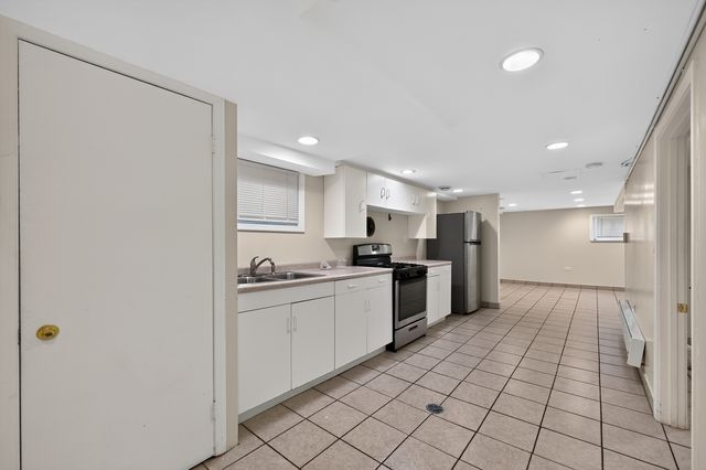 1807 N KEELER Avenue, Chicago, IL 60639