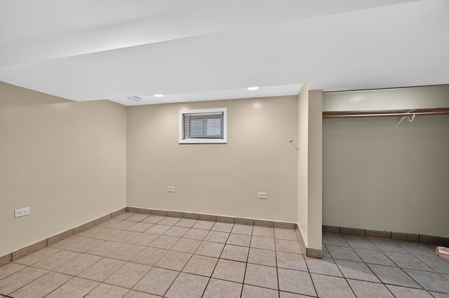 1807 N KEELER Avenue, Chicago, IL 60639
