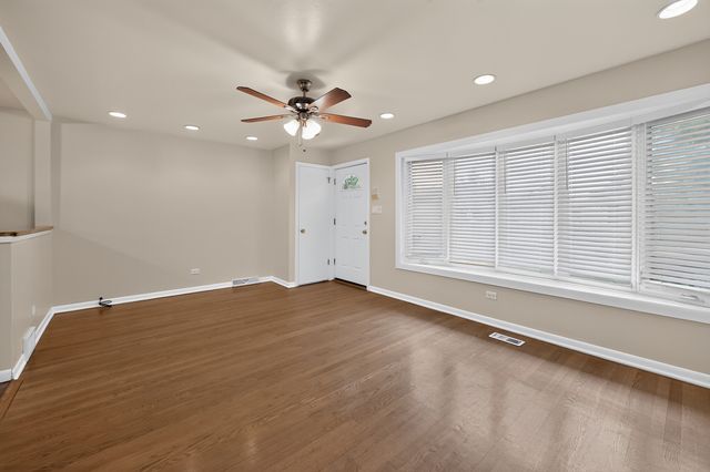 1807 N KEELER Avenue, Chicago, IL 60639