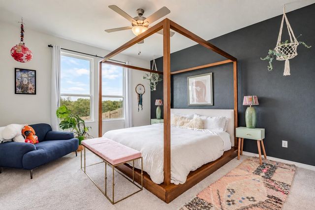 349 Barn Hill LOOP, Dripping Springs, TX 78620