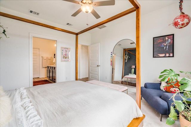 349 Barn Hill LOOP, Dripping Springs, TX 78620