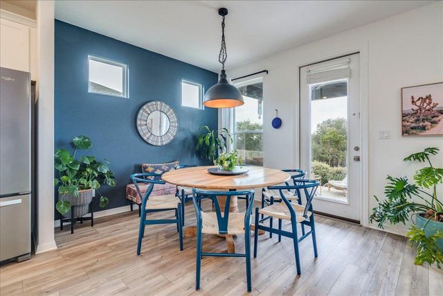 349 Barn Hill LOOP, Dripping Springs, TX 78620