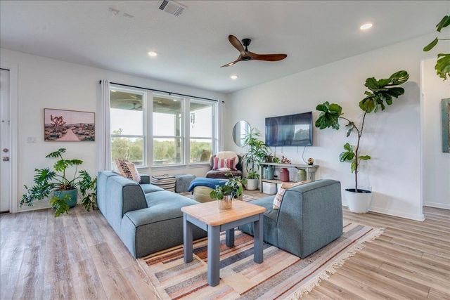 349 Barn Hill LOOP, Dripping Springs, TX 78620