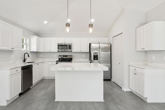 5232 SE 55th Terrace, Stuart, FL 34997