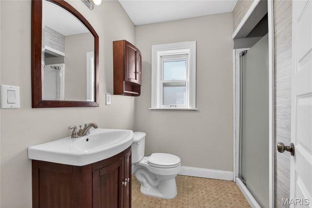 5435 Christy Avenue, St Louis, MO 63116