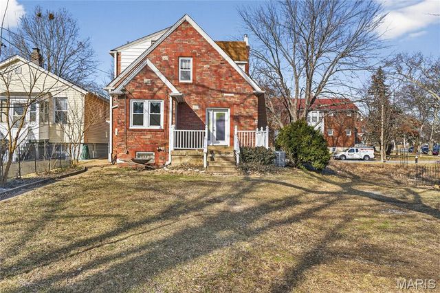 5435 Christy Avenue, St Louis, MO 63116