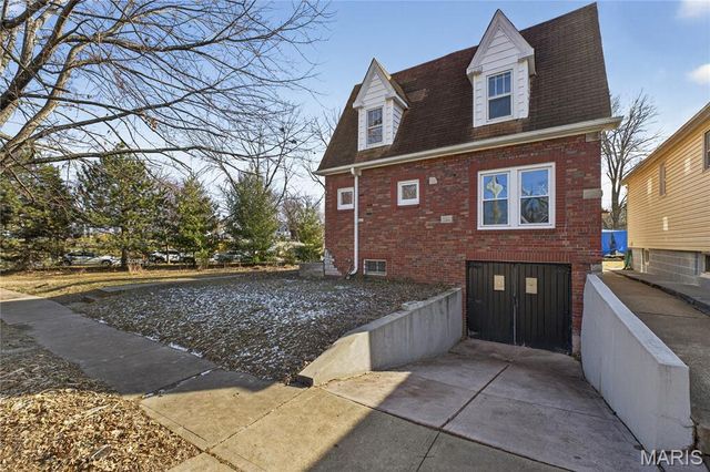 5435 Christy Avenue, St Louis, MO 63116