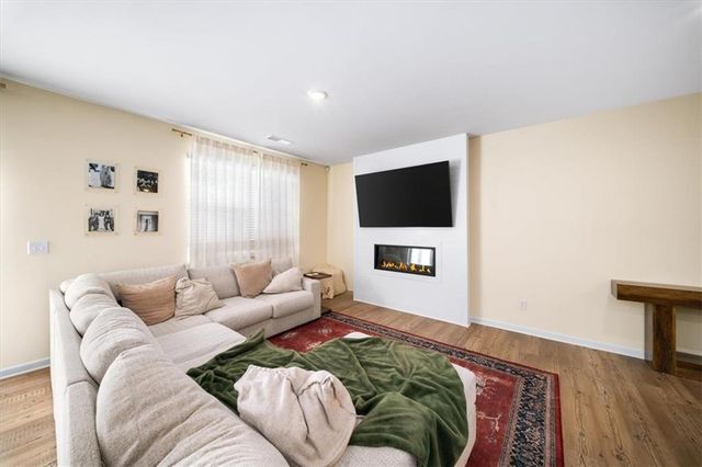 5137 Sidney Square Drive, Flowery Branch, GA 30542