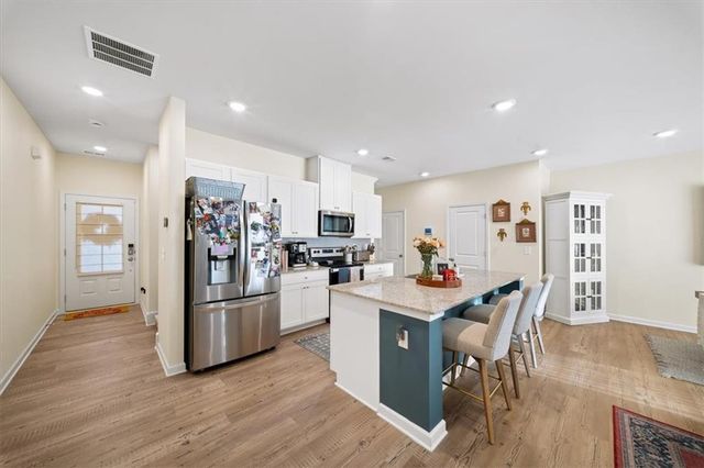 5137 Sidney Square Drive, Flowery Branch, GA 30542